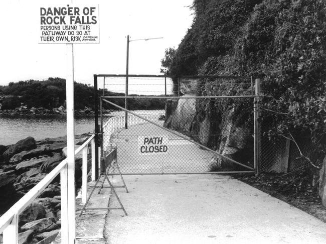 Marine Parade between Fairy Bower and Shelly Beach closed in 1985 after a rock slide. Photo Northern Beaches Library