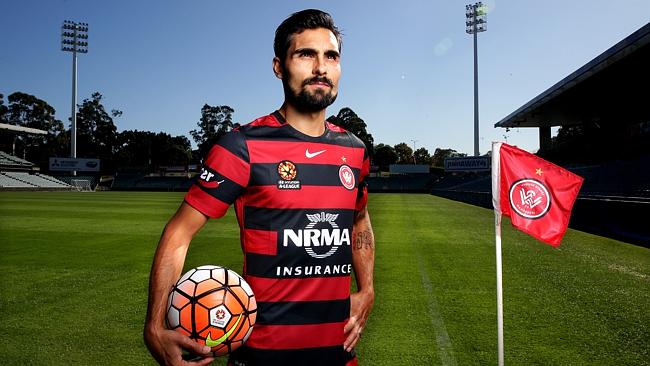 Western Sydney Wanderers midfielder Dimas hopes fellow Spaniards Andreu and Alberto will join him in remaining at the club.