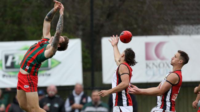 Jayden Gee can’t hold the mark for The Basin. Picture: Stuart Milligan