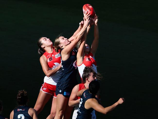 The 2023 sign and trade period saw Chloe Molloy (L) move to the Swans. Picture: Jenny Evans/Getty Images