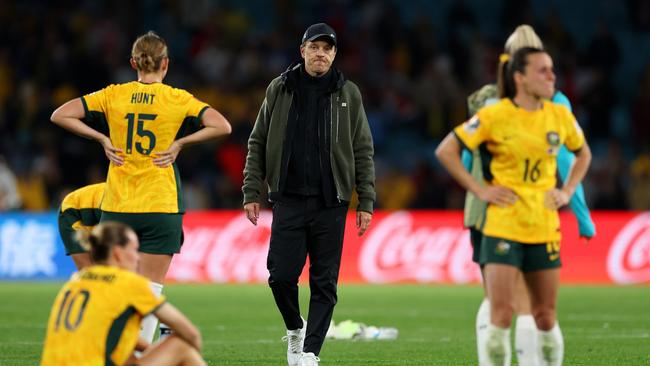 Gustavsson walks among his devastated players. Picture: Cameron Spencer/Getty Images