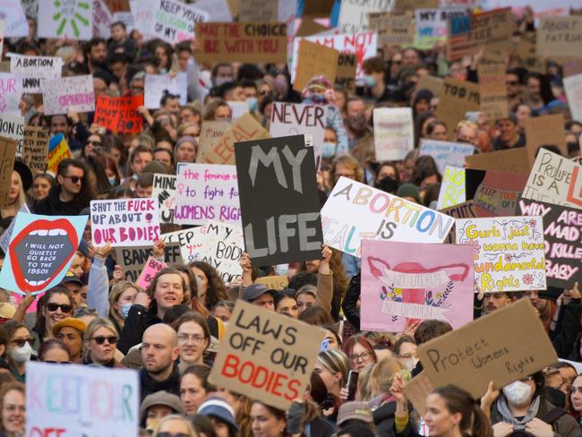 Melburnians marched in solidarity with abortion rights protesters fighting to reinstate Roe v Wade. Picture: Luis Enrique Ascu.