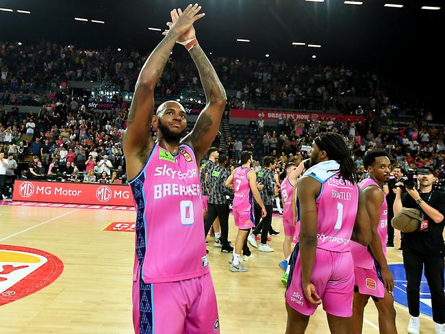 Dererk Pardon of the Breakers celebrates winning during game three of the NBL Semi Final series match between New Zealand Breakers and the Tasmania Jackjumpers at Spark Arena, on February 19, 2023, in Auckland, New Zealand. (Photo by Masanori Udagawa/Getty Images)