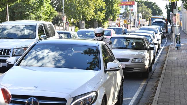 Traffic banks up on Payneham Road. February 21, 2018. Photo: AAP/ Keryn Stevens