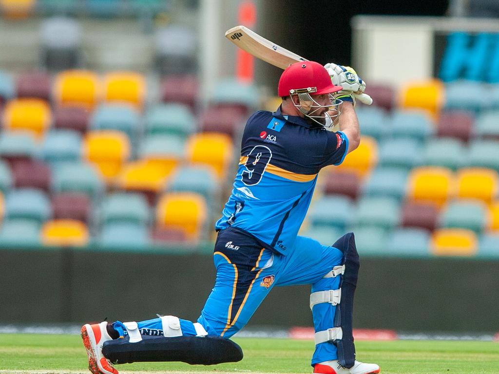 Phil Tunnicliffe in action for the Gold Coast Thunder at the Bulls Masters Country Challenge Twenty20 cricket final at the Gabba on Sunday, January 19. Picture: Bob Jones