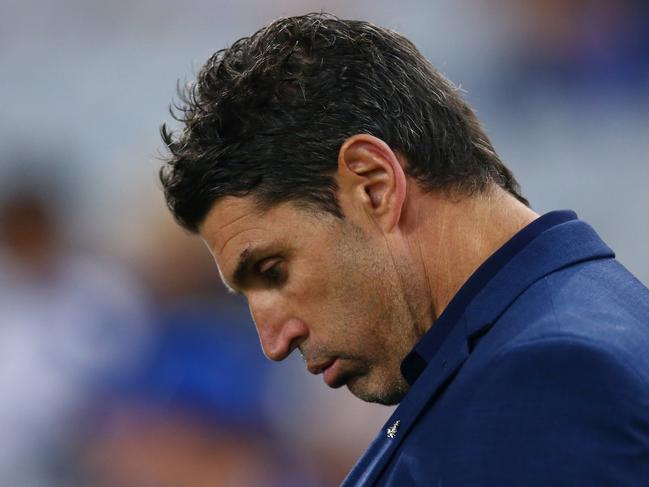 SYDNEY, AUSTRALIA - APRIL 30: Bulldogs coach Trent Barrett reacts during the round eight NRL match between the Canterbury Bulldogs and the Sydney Roosters at Stadium Australia on April 30, 2022 in Sydney, Australia. (Photo by Jason McCawley/Getty Images)