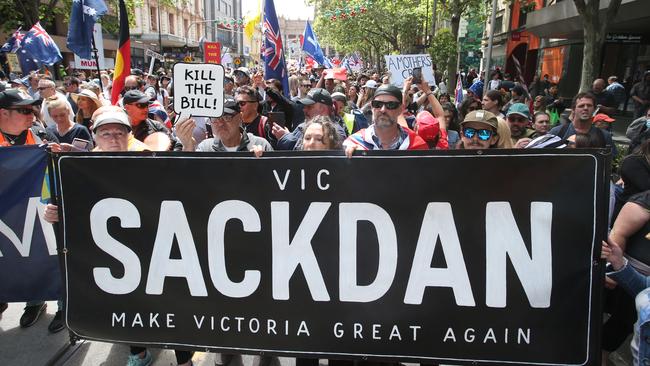 A 100,000-strong crowd of anti-lockdown protesters in Melbourne on November 20, 2021. Picture: Paul Jeffers