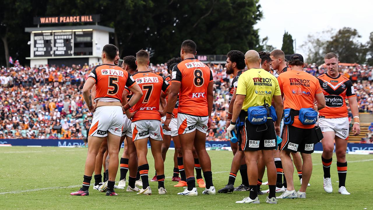 Tamworth witnesses superb match between Wests Tigers and Knights