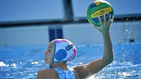 Redcliffe SHS's Australian representative Amelie Hoefel playing for Mermaids.