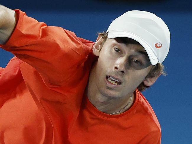 NCA. MELBOURNE, AUSTRALIA. 6th January 2025.   Australian Open Tennis at Melbourne Park.  Australian Alex de Minaur practises on Rod Laver arena today     .  Picture: Michael Klein