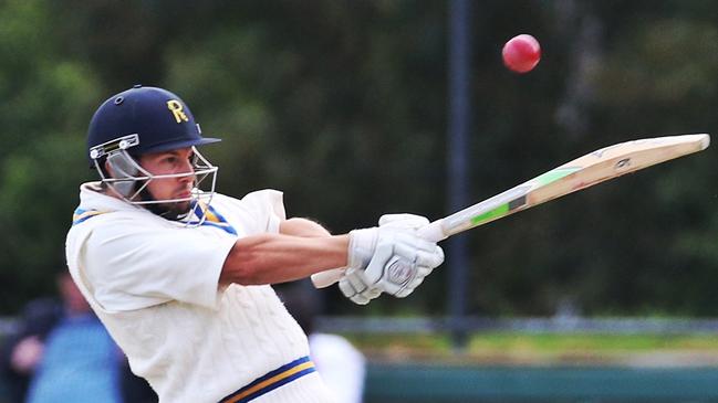 Tom Stray of Ringwood pulls away. Picture: Hamish Blair