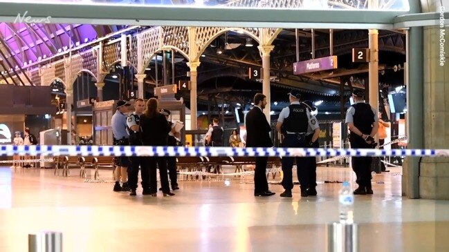 Police officer stabbed at Central Station