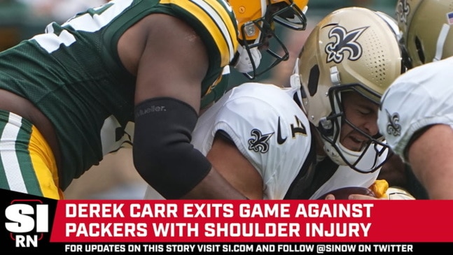 Derek Carr's Shoulder Injury Could Cost Him a Couple Weeks