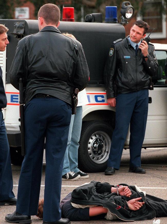 Mark Zdjelar on the scene at an arrest in 1998.