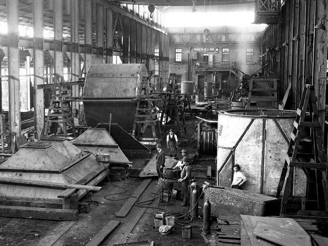 Dockyard workers on Cockatoo Island in 1941. Picture: Australian National Archives.