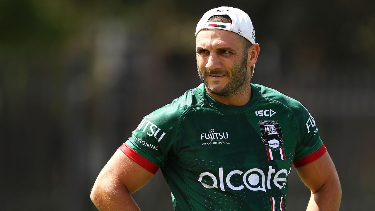 SYDNEY, AUSTRALIA - MARCH 20: Robbie Farah watches on during a South Sydney Rabbitohs NRL Training Session at Redfern Oval on March 20, 2018 in Sydney, Australia. (Photo by Mark Kolbe/Getty Images)