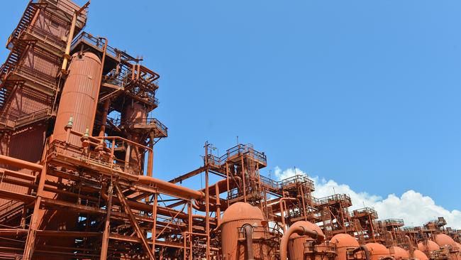 Alumina produces a low-carbon alumina, an example of a product that the company could promote as helping to reduce Scope 4 emissions, those that can be reduced from the products and services companies produce.