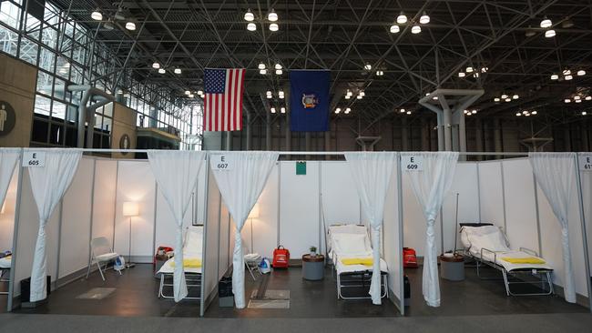 A 1000-bed temporary hospital is set up at the Jacob K. Javits Center in New York.