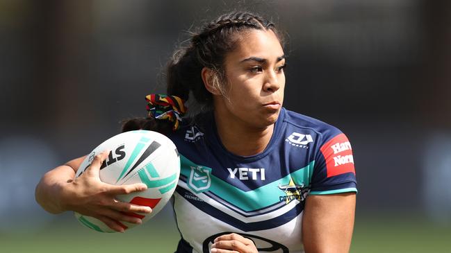 Jasmine Peters of the North Queensland Cowboys runs the ball during the Round Eight NRLW match against the Sydney Roosters at Industree Group Stadium on September 15, 2024 in Gosford, Australia. (Photo by Jason McCawley/Getty Images)