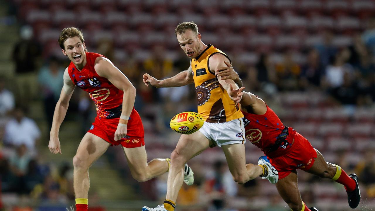 Tom Mitchell’s value hasn’t risen since last off-season. Picture: Michael Willson/AFL Photos via Getty Images