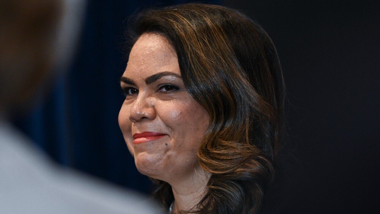 national-hero-peta-credlin-praises-jacinta-price-s-moral-courage
