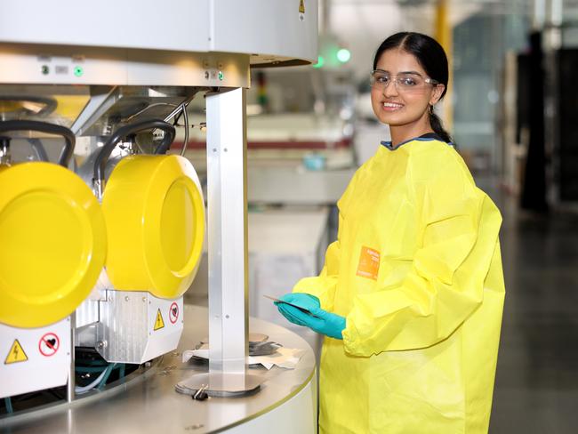 Bachelor of Arts (Psychology) and Bachelor of Commerce (Marketing Analytics) student Harsheen Purewal. Picture: Dylan Coker / Daily Telegraph