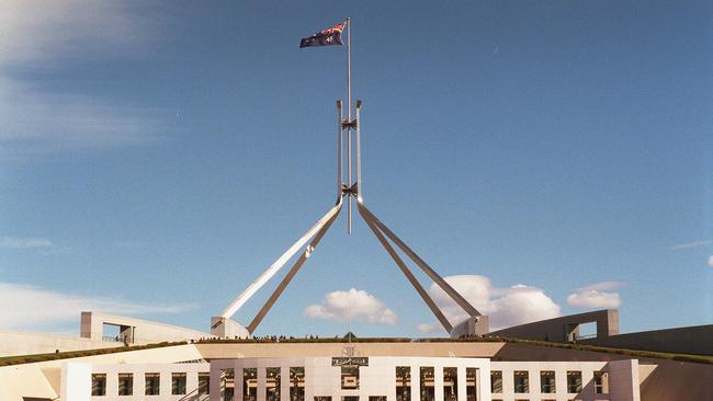 The federal government is boosting the subsidy for children to visit Parliament House.