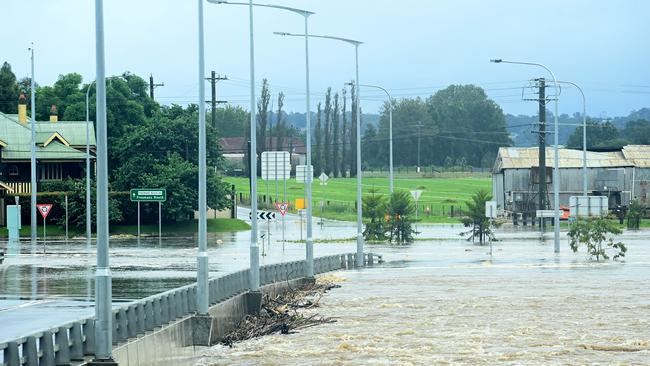 The newly completed Windsor Bridge in Windsor is closed as floodwaters continues across the state threatening homes. Picture: NCA NewsWire / Jeremy Piper