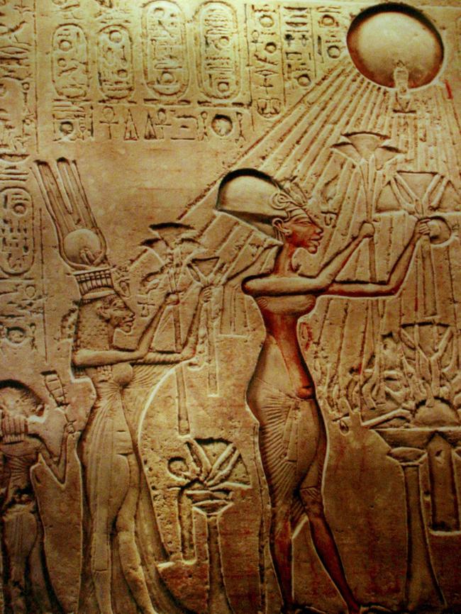 Royal revolutionaries ... Pharaoh Akhenaten, his Queen Nefertiti and their children shown worshipping the sun.  Source: AP