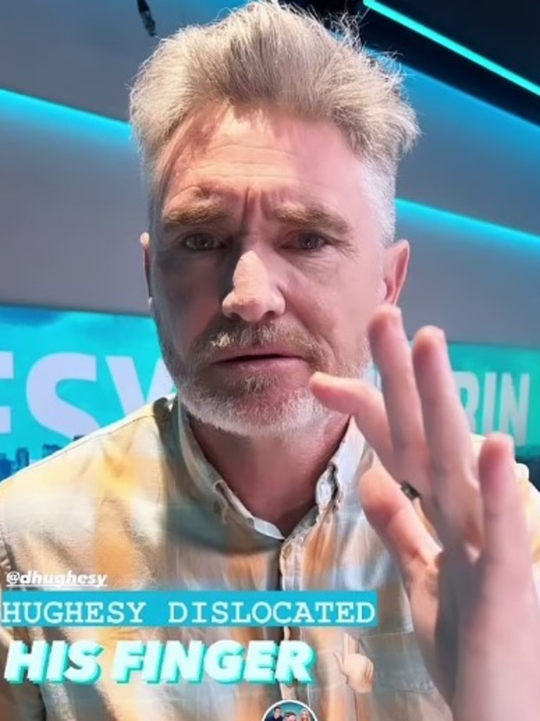 Dave Hughes left with dislocated finger after surprising sock injury |  news.com.au — Australia's leading news site