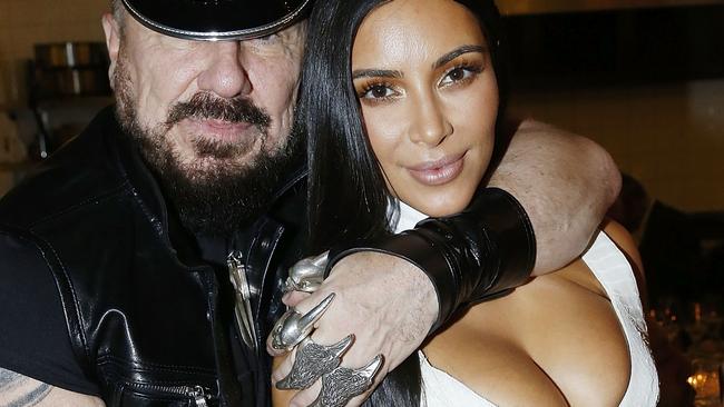 PARIS, FRANCE - OCTOBER 02: Peter Marino and Kim Kardashian attend the private Dinner hosted by Surface Magazine And Azzedine Alaia Private Dinner as part of Paris Fashion Week Spring/Summer 2017on October 2, 2016 in Paris, France. (Photo by Bertrand Rindoff Petroff/Getty Images for Surface Magazine)