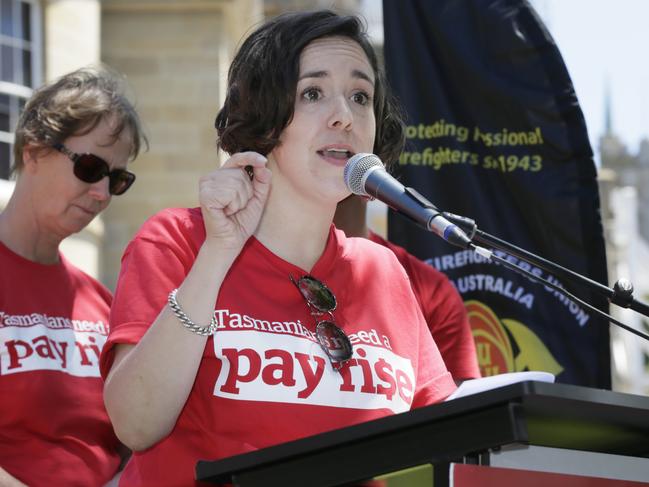 The CPSU’s Thirza White addresses a rally outside Parliament House in 2018.