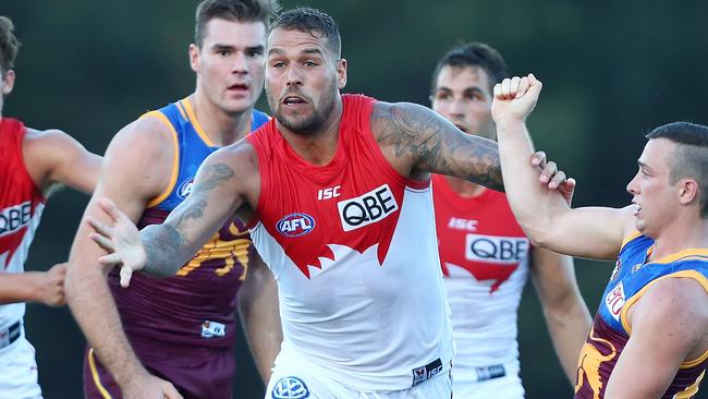 Lance Franklin in action in the JLT Series.