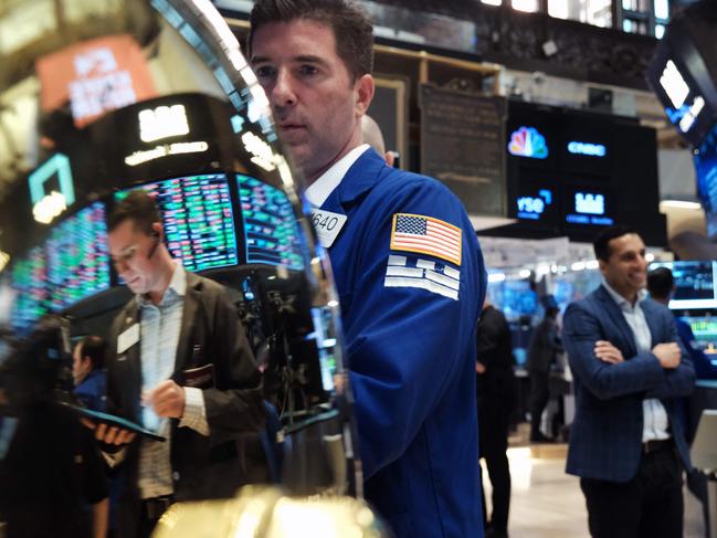 NEW YORK, NEW YORK - JUNE 01: Traders work on the floor of the New York Stock Exchange (NYSE) on June 01, 2023 in New York City. Despite the passing the debt ceiling bill in the U.S. House of Representatives, the Dow was lower in morning trading.   Spencer Platt/Getty Images/AFP (Photo by SPENCER PLATT / GETTY IMAGES NORTH AMERICA / Getty Images via AFP)