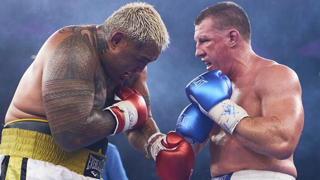 Paul Gallen (right) scored an upset win against former UFC star Mark Hunt. Picture: Getty Images