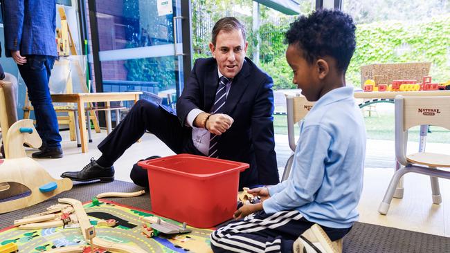 Jim Chalmers with students at Carlton Primary school. The government is investing $19.3m over five years to establish Partnerships for Local Action and Community Empowerment. Picture: NewsWire / Aaron Francis