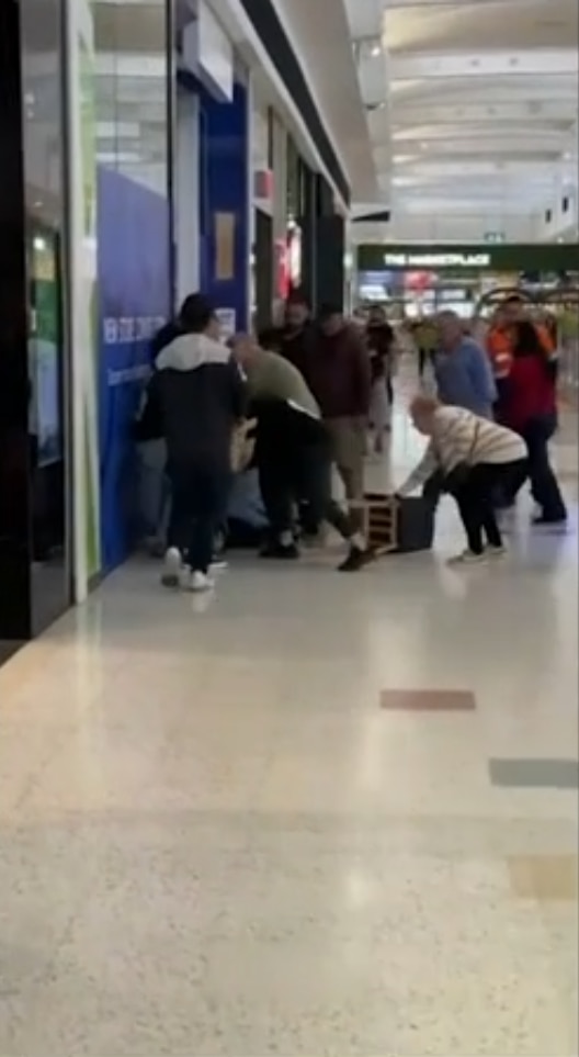 Footage has captured the moment shoppers confronted an alleged knife thief. Picture: 7News