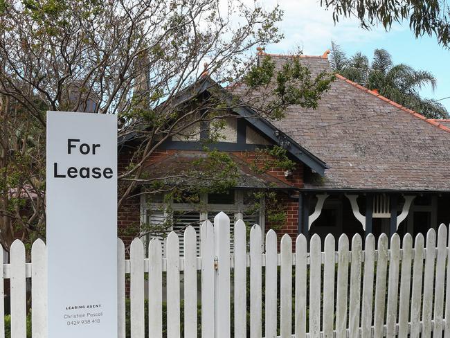 SYDNEY, AUSTRALIA - NewsWire Photos, SEPTEMBER, 28 2021: A view of a residential property with a For Lease sign at Balls Head Waverton on Sydney's North Shore. As many as one-in-five home buyers are potentially borrowing more than six times their income, prompting the Treasurer to consider stepping in to crackdown on home loans.  Picture: NCA NewsWire / Gaye Gerard