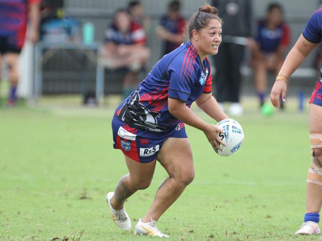 Aggie Dean spots an opportunity for Campbelltown Collegians. Photos Warren Gannon Photography