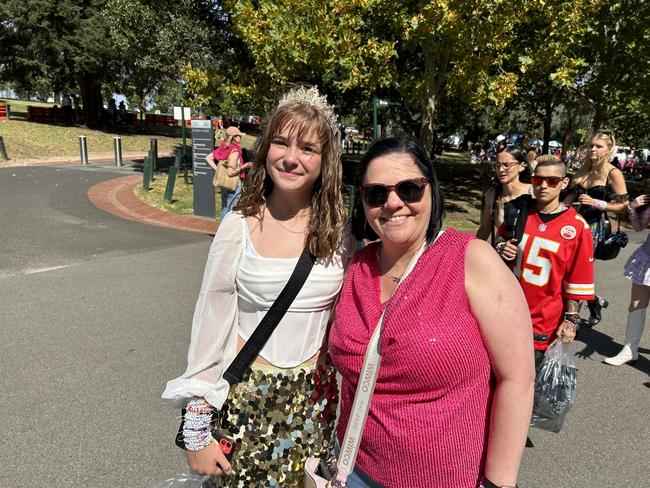 Hayley and Kellie Gordon