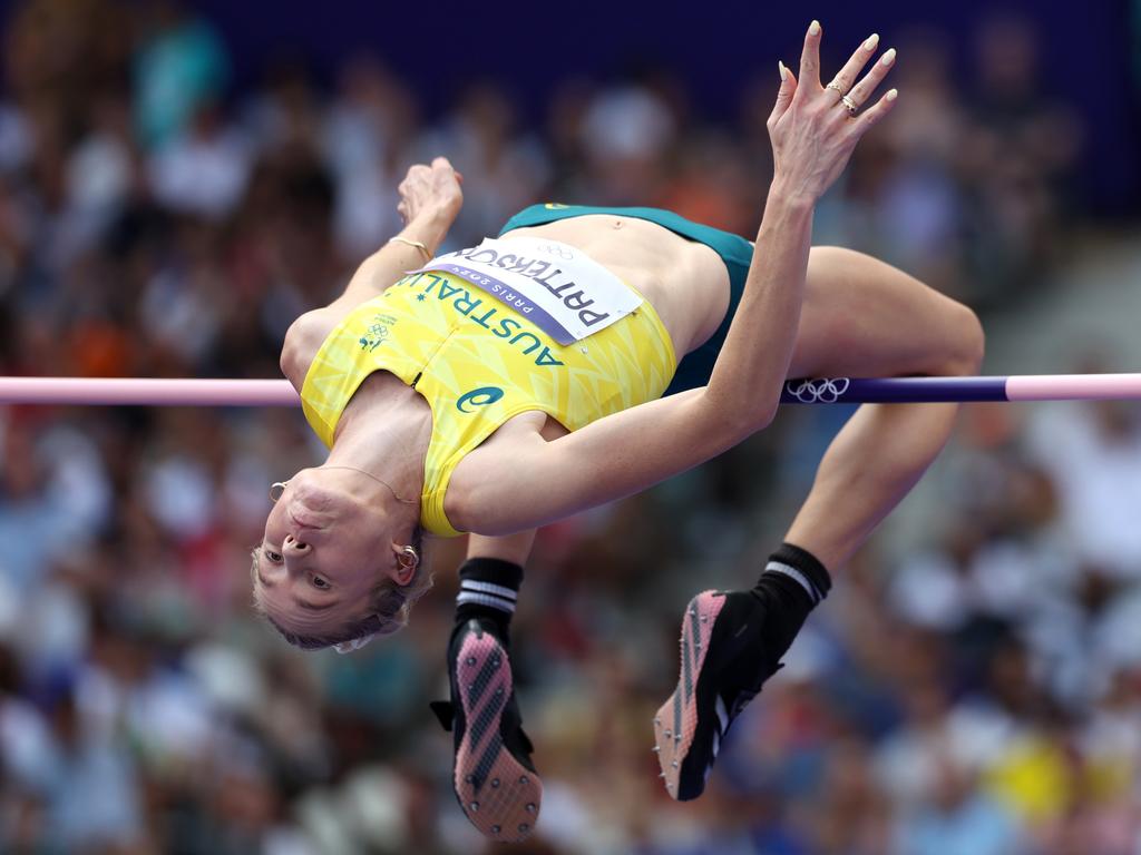 Eleanor Patterson along with teammate Nicola Olyslagers will jump for high jump gold. (Photo by Cameron Spencer/Getty Images)