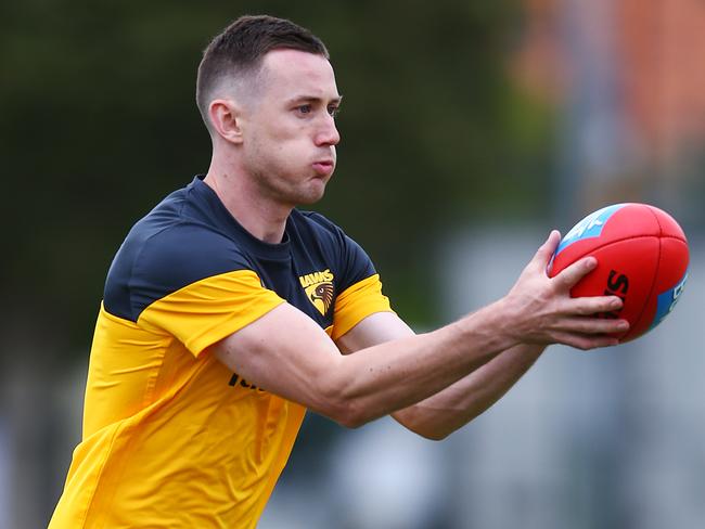 MELBOURNE, AUSTRALIA - DECEMBER 03: Recruit Tom Scully marks the ball during a Hawthorn Hawks AFL training session at Xavier College on December 03, 2018 in Melbourne, Australia. (Photo by Michael Dodge/Getty Images)