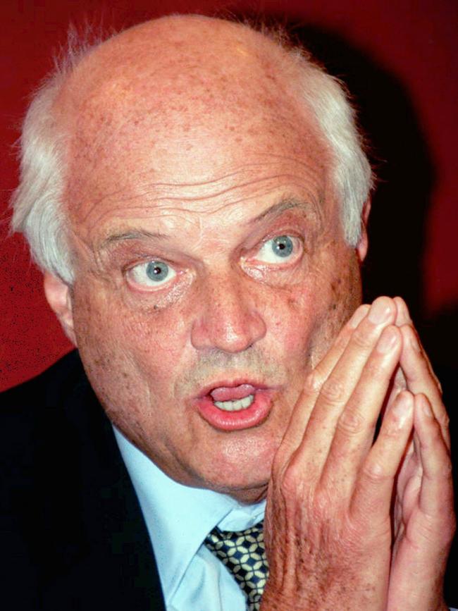 Sir James Goldsmith, billionaire leader of Britain's Referendum Party.