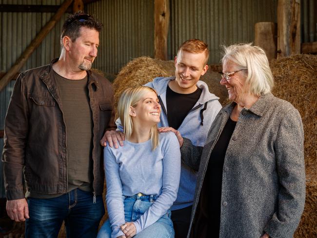 25/10/2019 Car crash survivor Holly Scott with her father Richard (L) boyfriend Johnny Zehle and grandmother Judy. Picture MATT TURNER