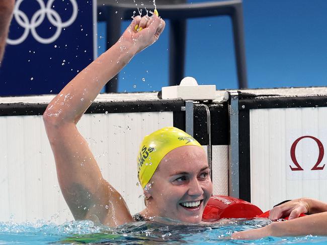 Ariarne Titmus celebrates after winning gold in the women’s 400m freestyle at the Paris Olympics. Picture: Adam Head