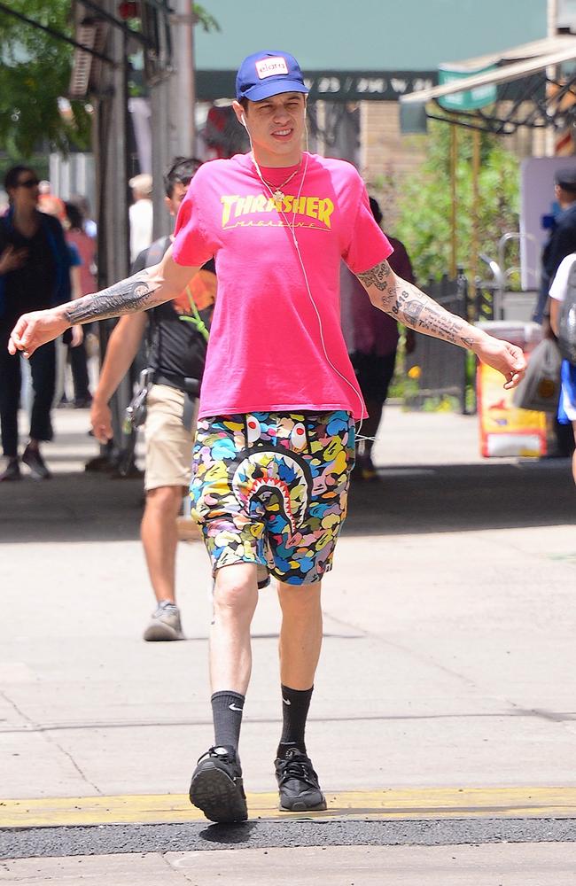 Pete Davidson just has that wow factor that screams BDE.