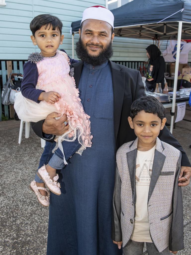 Imam, Aminul Islam Azhari with his children Khadijah Mohammad and Khalid Mohammad. 9th Annual Toowoomba International food festival and Mosque open day. Saturday, June 25, 2022. Picture: Nev Madsen.