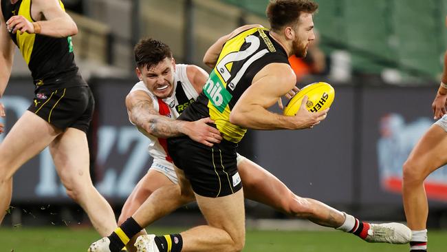 The incident which led to Balta’s blow. Picture: Michael Willson/AFL Photos via Getty Images