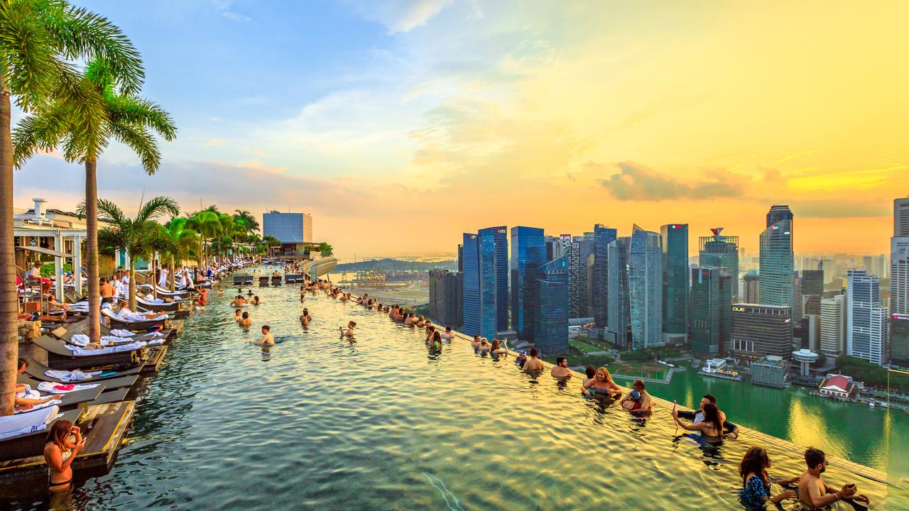 Fancy a quick trip to Singapore? This is a pretty sweet deal.