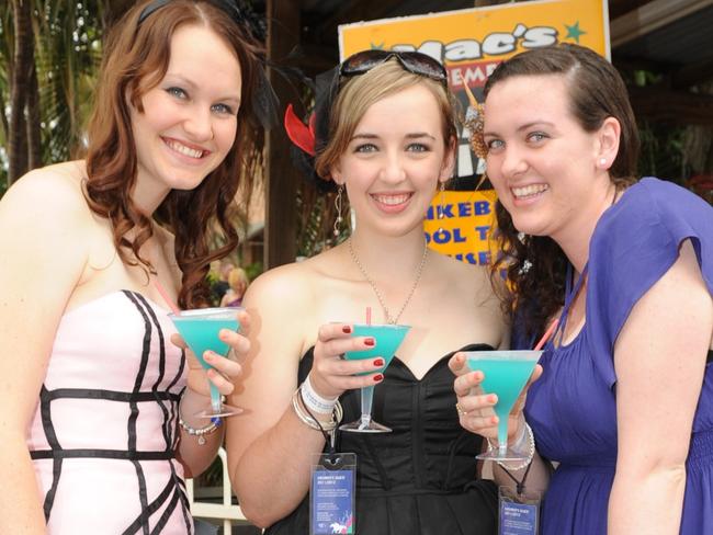 EYE Sarah Burge, Jessica Strutt and Sarah Anderson at the 2011 Townsville Ladies Day races held at the Cluden Race Track